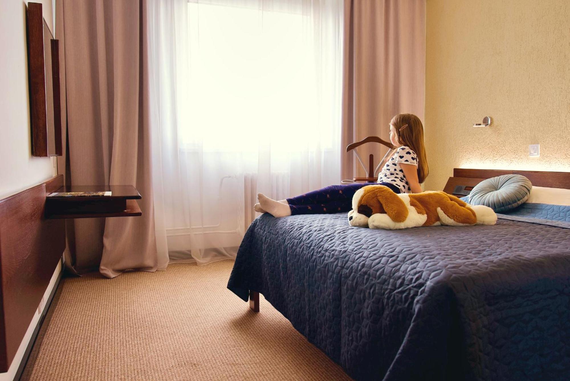 Hotel Merkur - Jablonec Nad Nisou Buitenkant foto