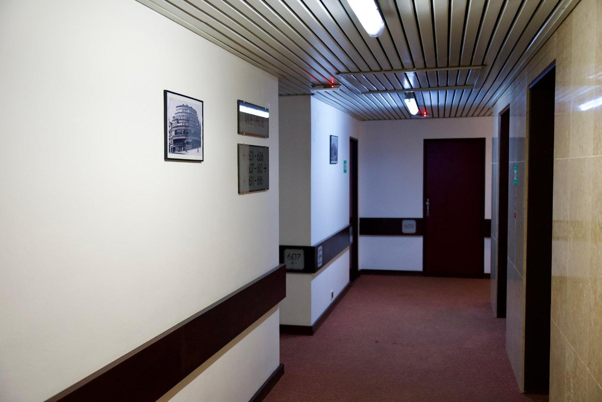 Hotel Merkur - Jablonec Nad Nisou Buitenkant foto